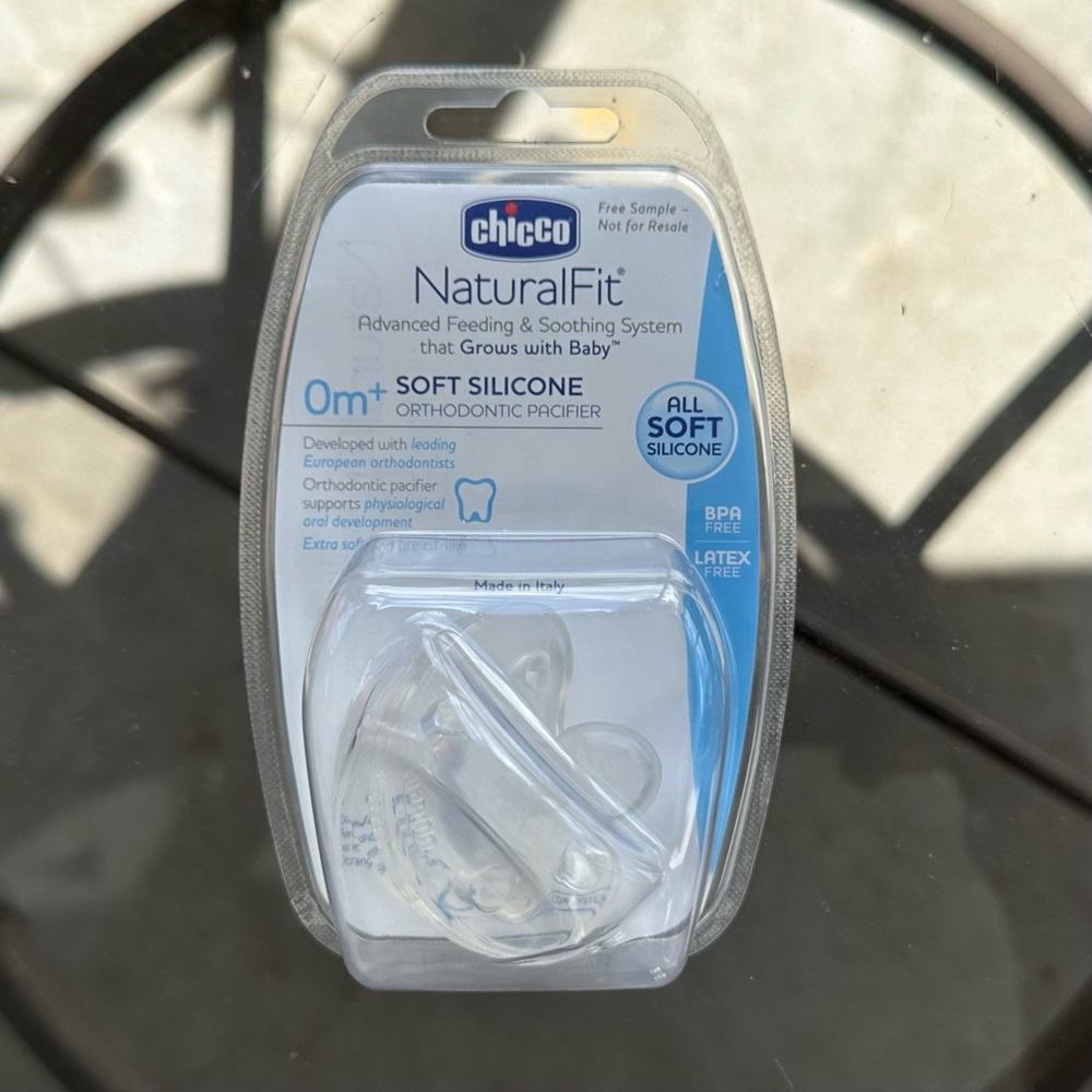Chicco Natural Fit Soft Silicone Orthodontic Pacifier 0m+